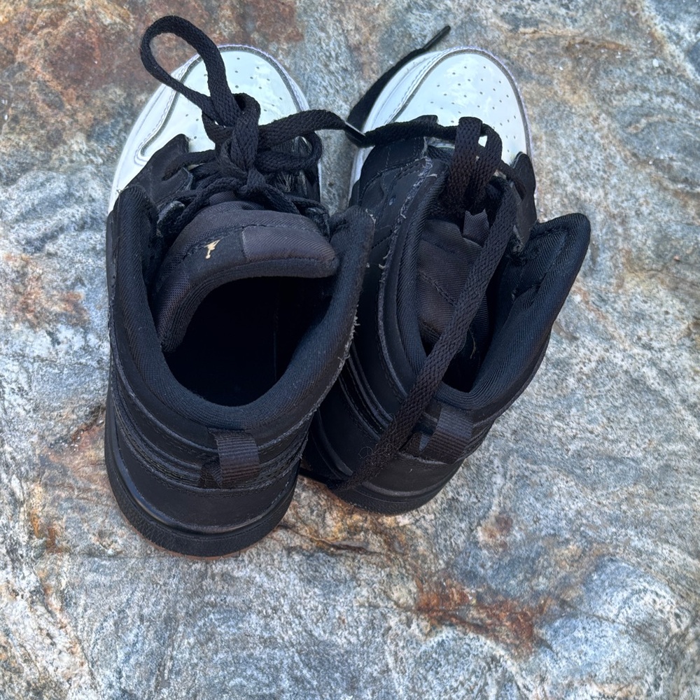 Jordan Kids Black and White Sneakers - Picture 5 of 7